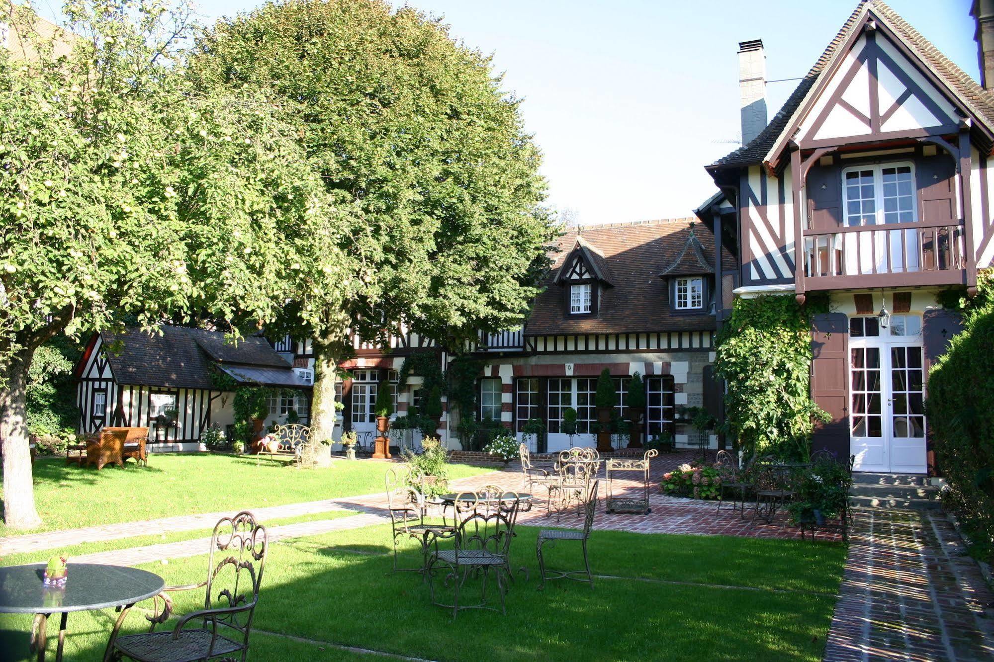 Villa Gypsy Hotel Deauville Exterior foto